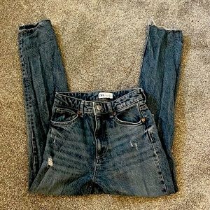 Straight leg women’s Zara jeans